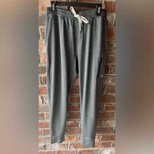 Vuori Men's Sunday Performance Charcoal Joggers size medium